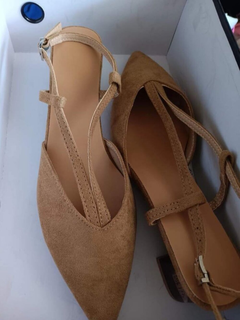 Women's Beige Suede Pointed Toe Slingback Pumps Strap Detail Block Heel - Picture 4 of 4